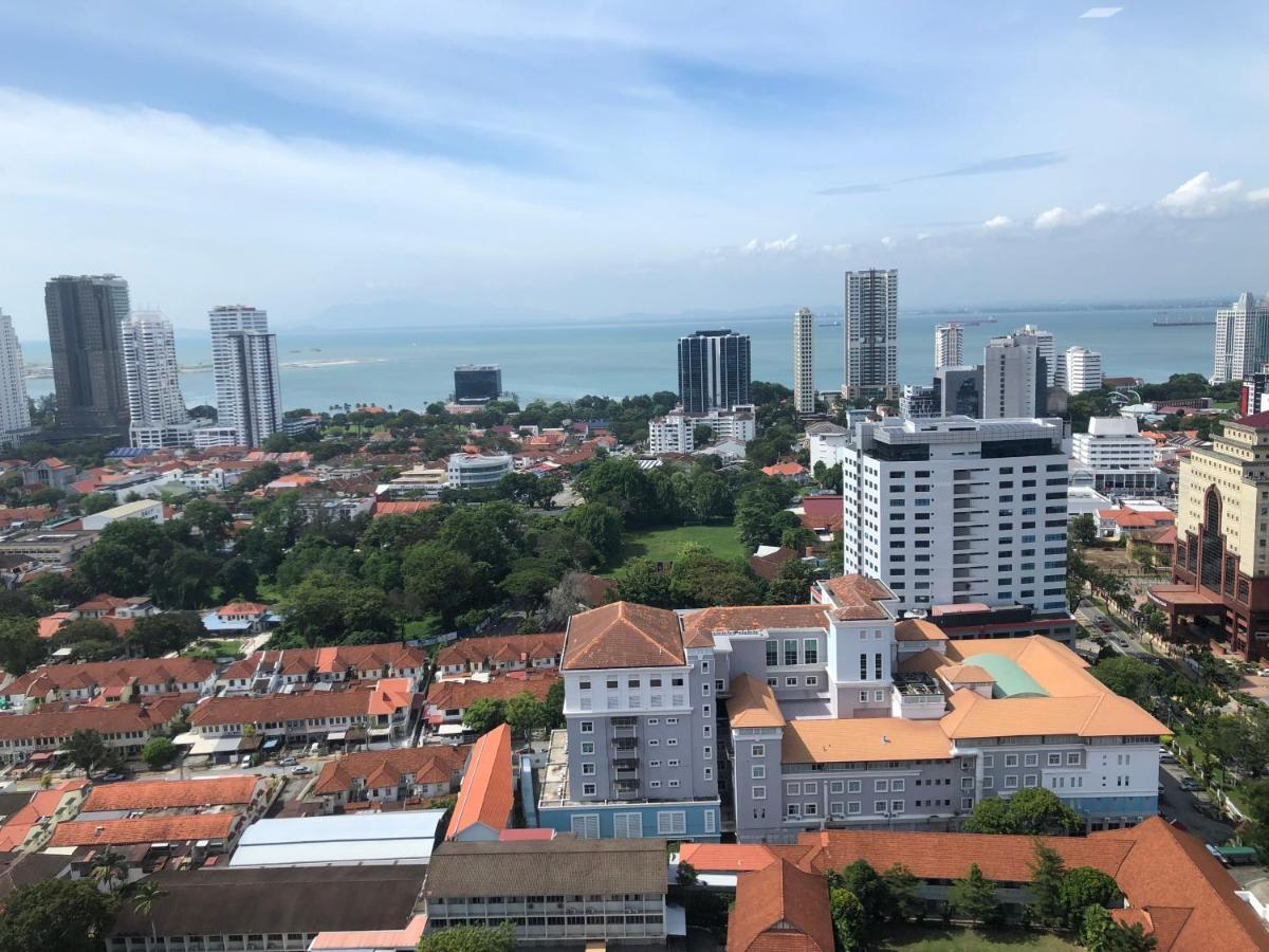 Tropicana 218 Macalister Netflix Unit By Blue Sky Holidays George Town Exterior foto