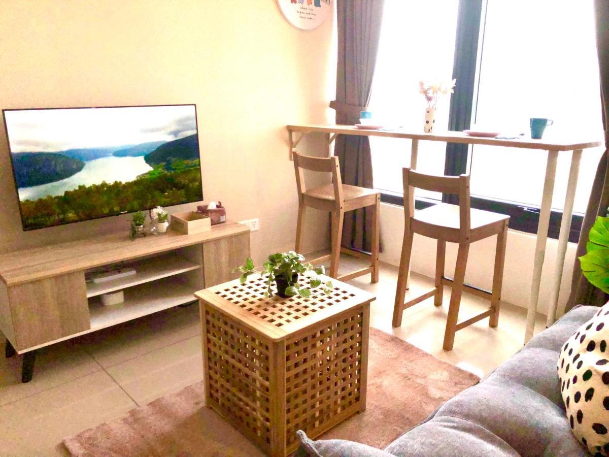 Tropicana 218 Macalister Netflix Unit By Blue Sky Holidays George Town Exterior foto