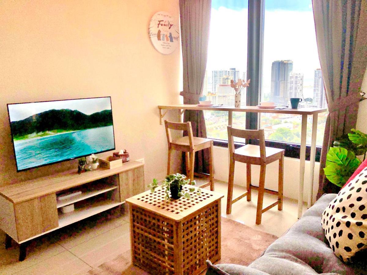 Tropicana 218 Macalister Netflix Unit By Blue Sky Holidays George Town Exterior foto