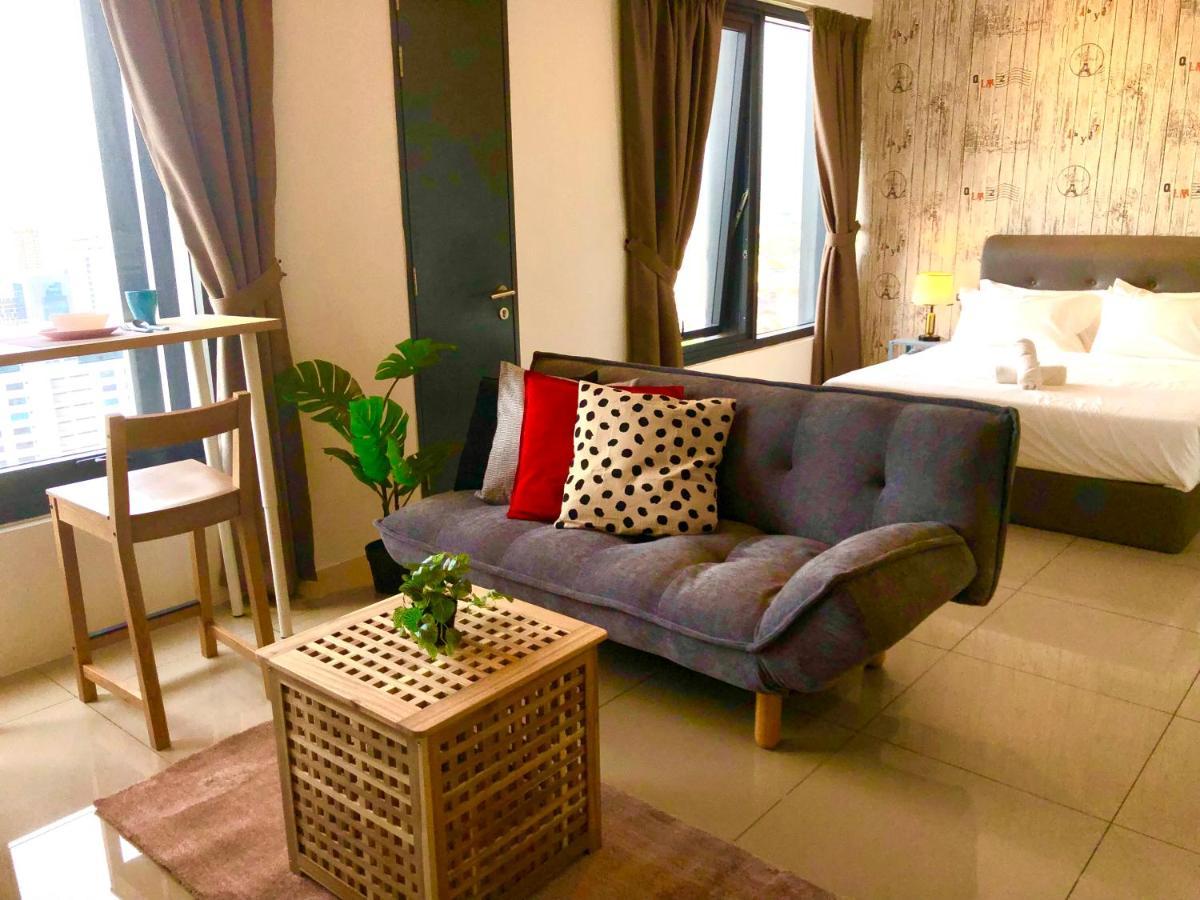 Tropicana 218 Macalister Netflix Unit By Blue Sky Holidays George Town Exterior foto