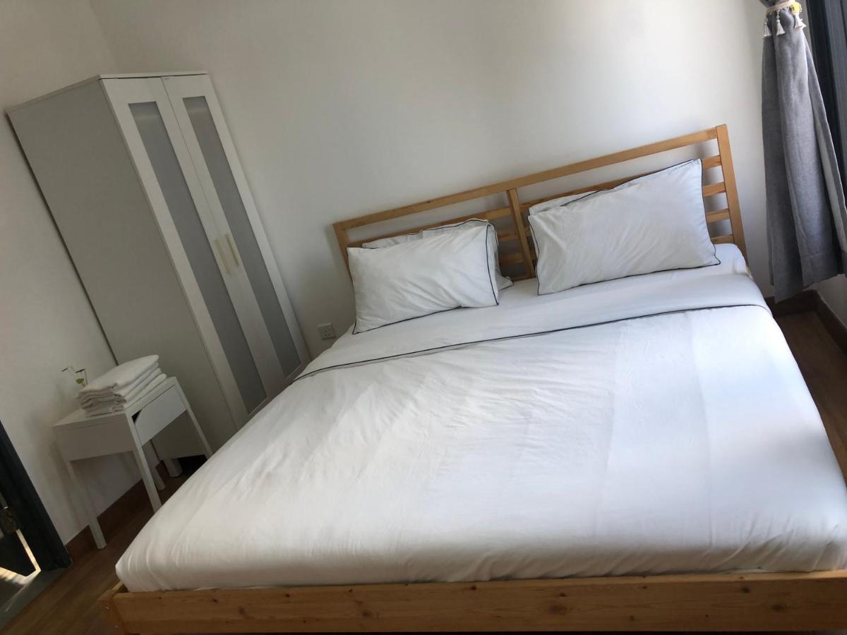 Tropicana 218 Macalister Netflix Unit By Blue Sky Holidays George Town Exterior foto
