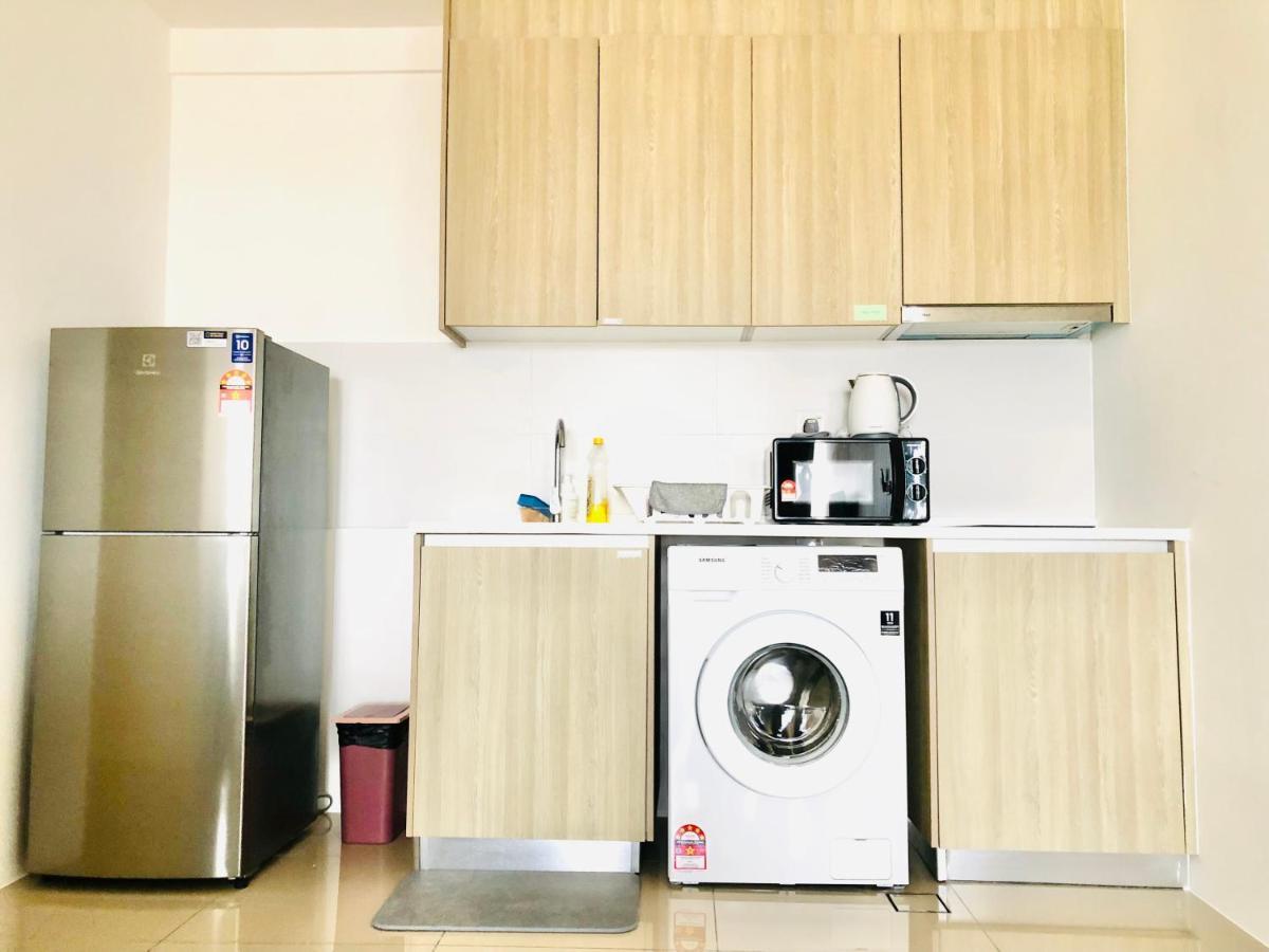 Tropicana 218 Macalister Netflix Unit By Blue Sky Holidays George Town Exterior foto