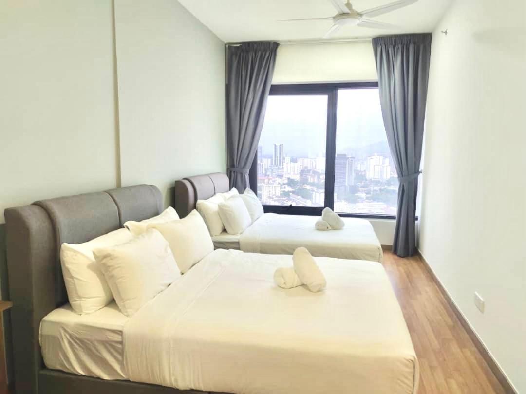 Tropicana 218 Macalister Netflix Unit By Blue Sky Holidays George Town Exterior foto